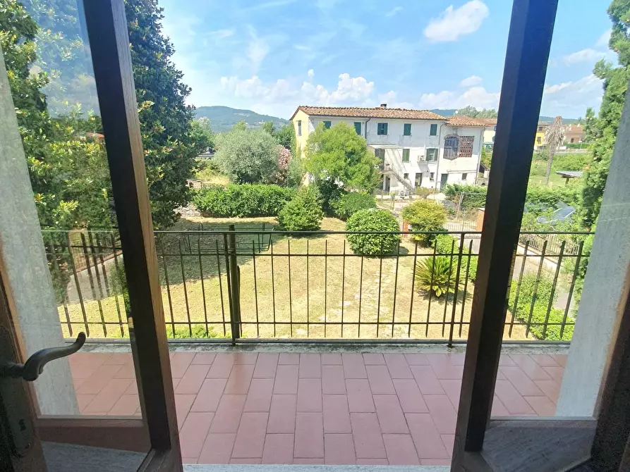 Immagine 43 di Casa bifamiliare in vendita  a Lucca