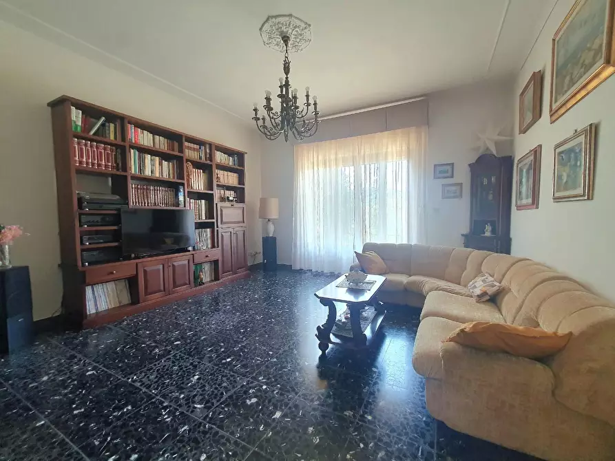 Immagine 38 di Casa bifamiliare in vendita  a Lucca