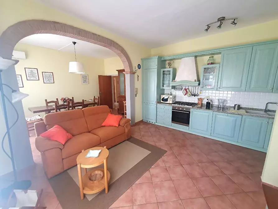 Immagine 14 di Casa bifamiliare in vendita  a Lucca