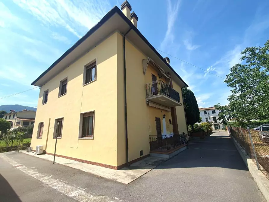 Immagine 78 di Casa bifamiliare in vendita  a Lucca