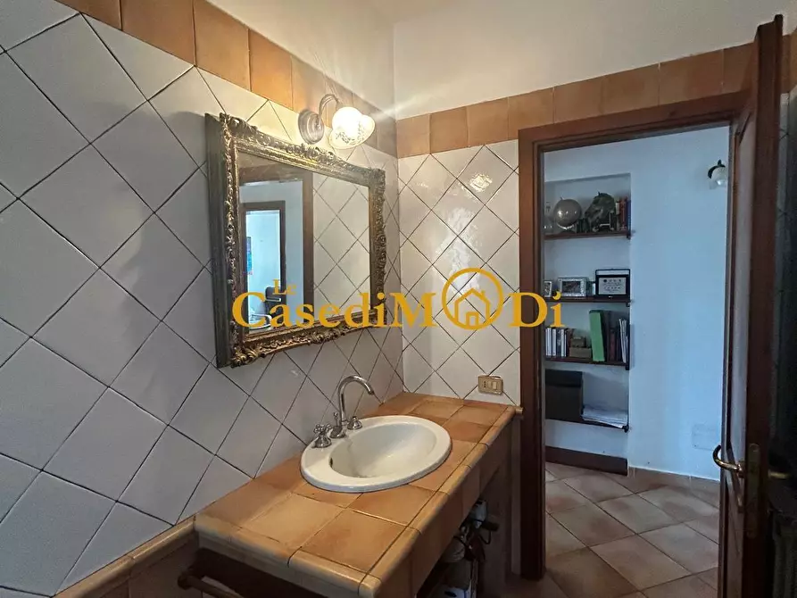 Immagine 21 di Casa indipendente in vendita  a Rosignano Marittimo