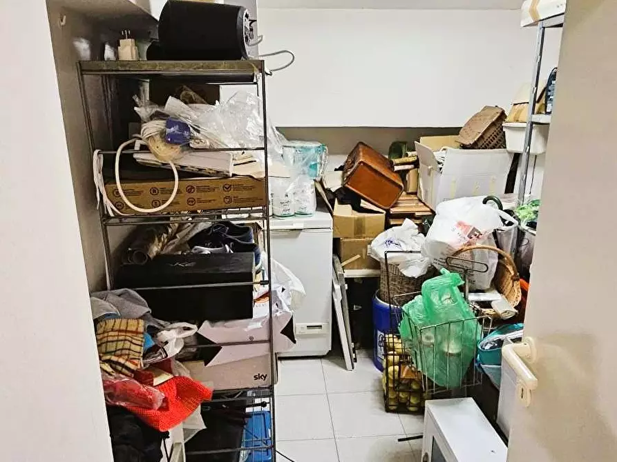 Immagine 10 di Appartamento in vendita  a Massa