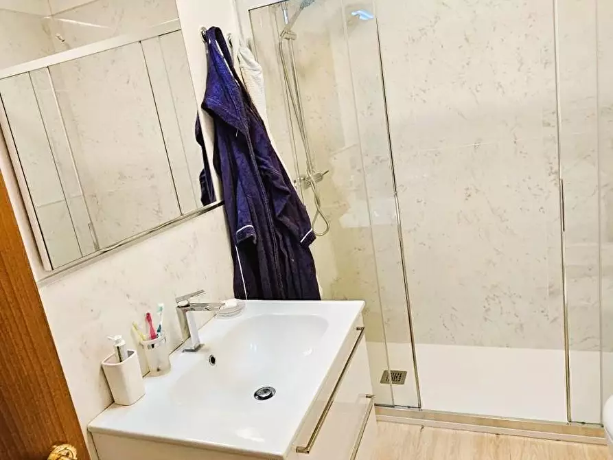 Immagine 19 di Appartamento in vendita  a Massa