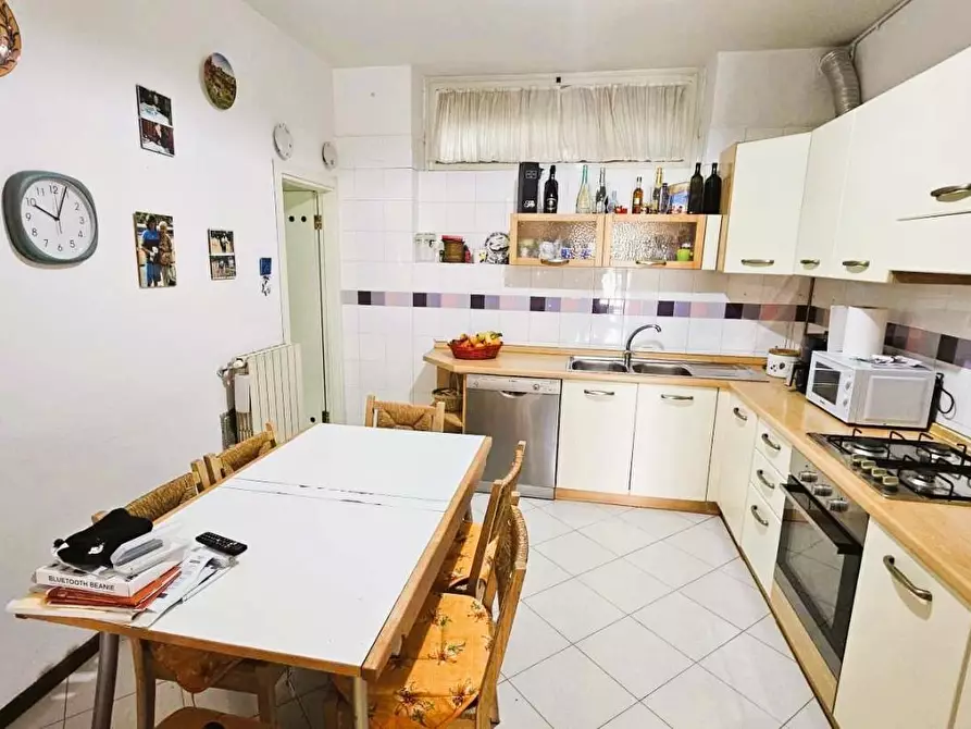 Immagine 8 di Appartamento in vendita  a Massa