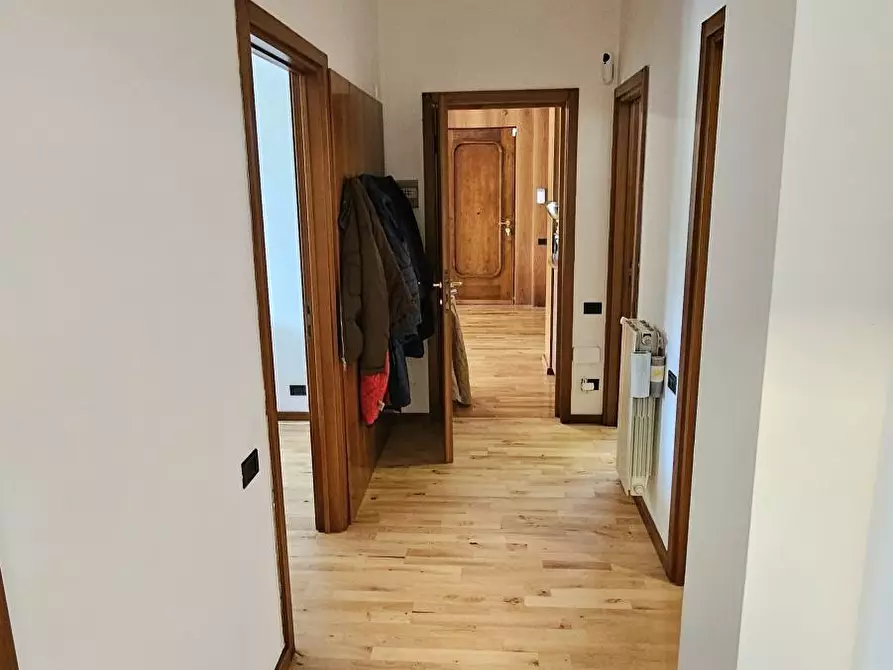 Immagine 11 di Appartamento in vendita  a Massa