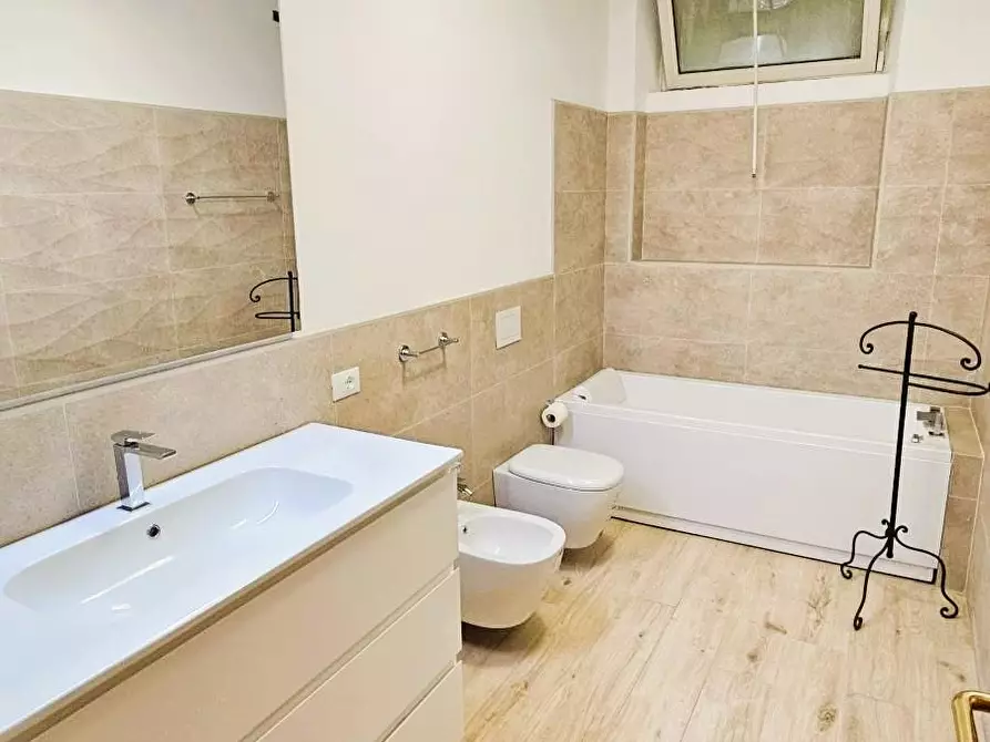 Immagine 15 di Appartamento in vendita  a Massa