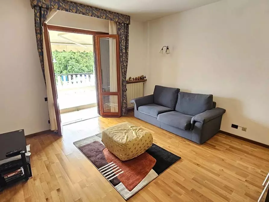 Immagine 3 di Appartamento in vendita  a Massa