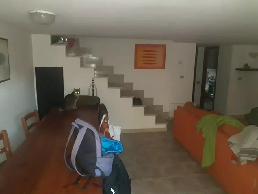 Immagine 2 di Porzione di casa in vendita  a Carrara
