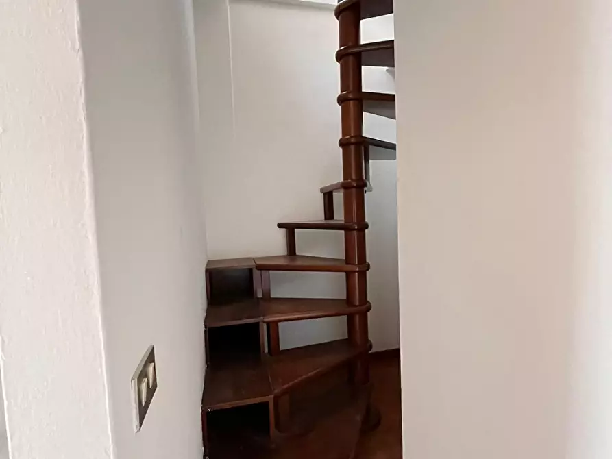 Immagine 11 di Appartamento in vendita  a Pisa