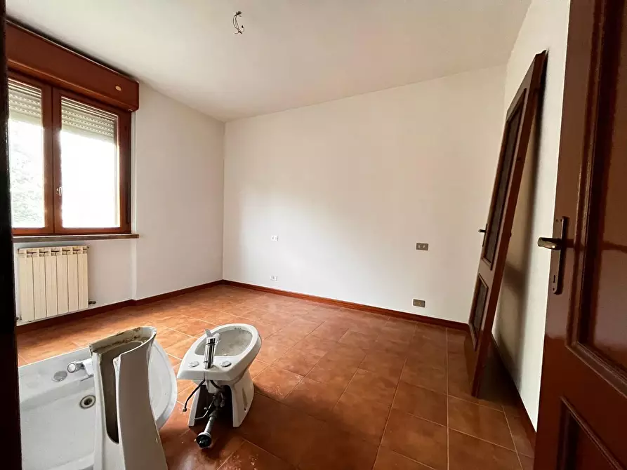 Immagine 12 di Appartamento in vendita  a Pisa