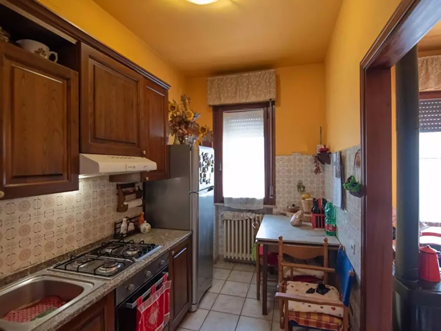 Immagine 13 di Villa in vendita  a Vecchiano