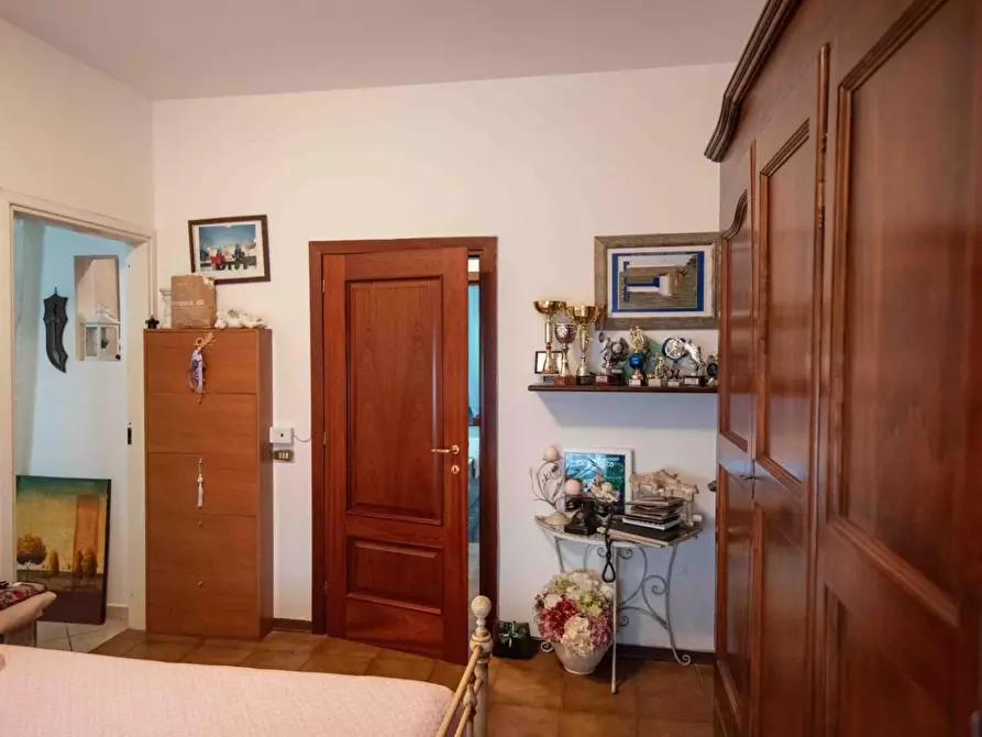 Immagine 5 di Villa in vendita  a Vecchiano
