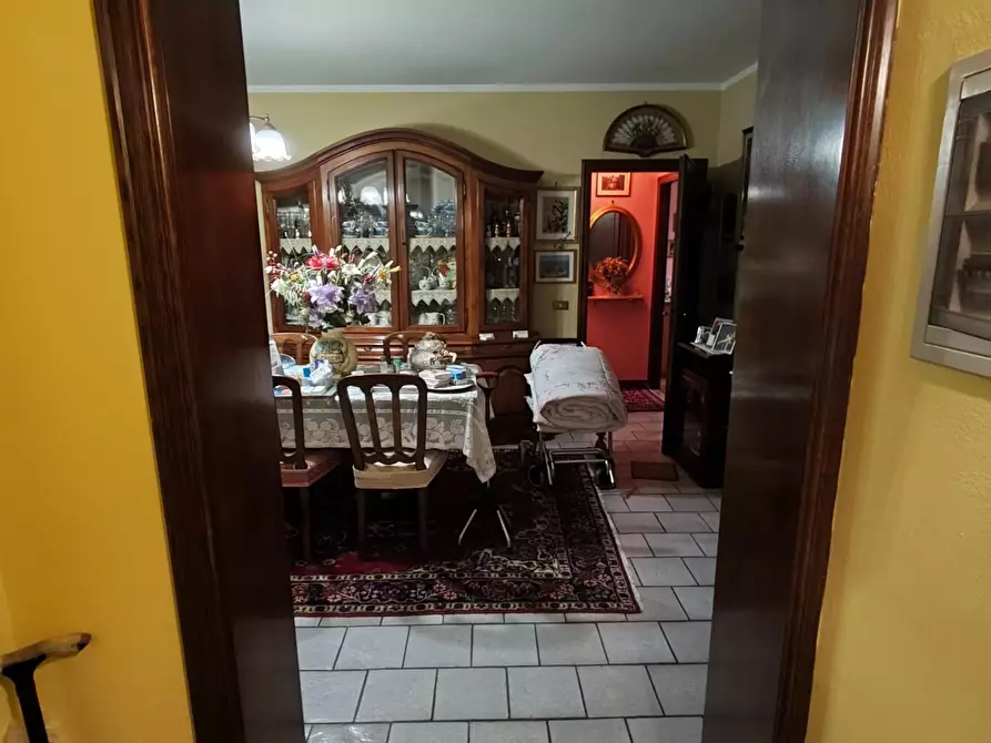 Immagine 10 di Appartamento in vendita  a Lucca