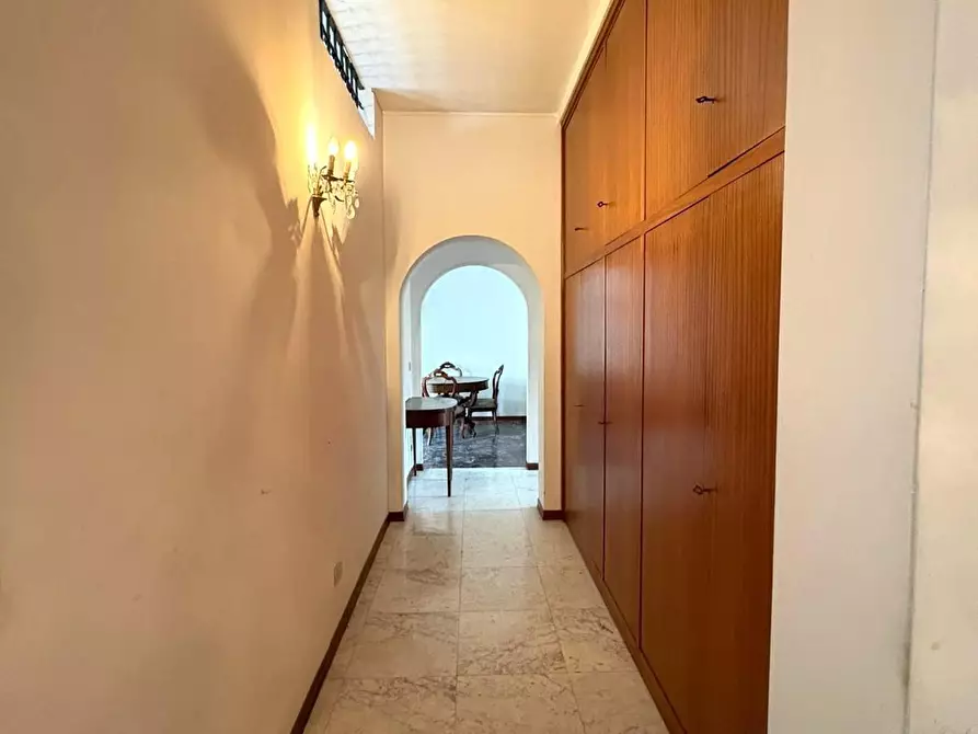 Immagine 6 di Appartamento in vendita  a Massa