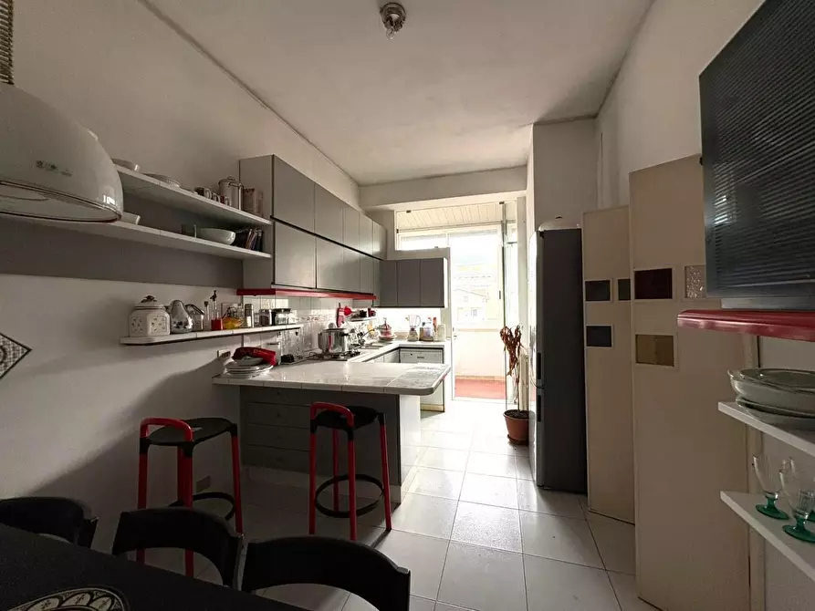 Immagine 4 di Appartamento in vendita  a Massa