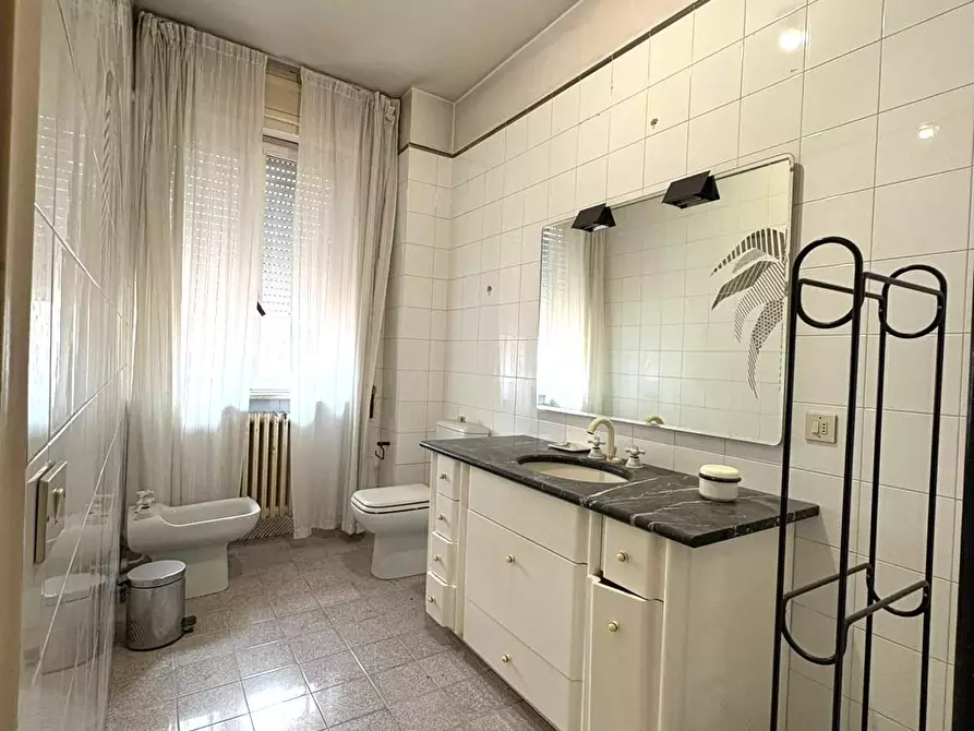 Immagine 12 di Appartamento in vendita  a Massa