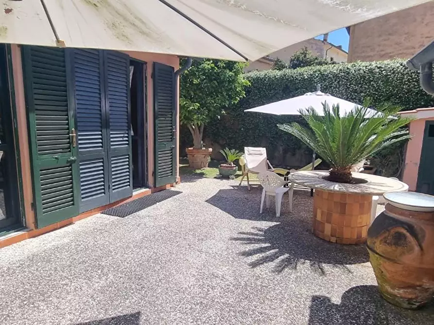 Immagine 33 di Casa indipendente in vendita  a Pisa