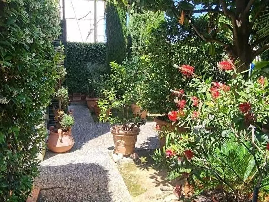 Immagine 29 di Casa indipendente in vendita  a Pisa