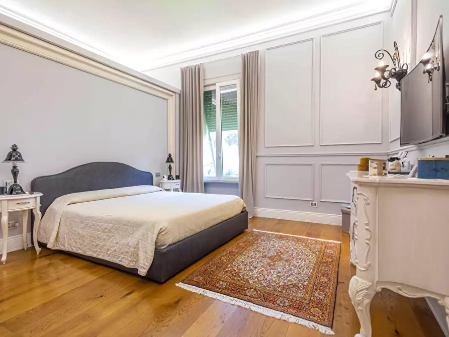 Immagine 15 di Appartamento in vendita  a Livorno