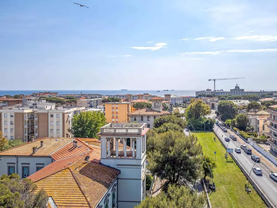 Immagine 30 di Appartamento in vendita  a Livorno