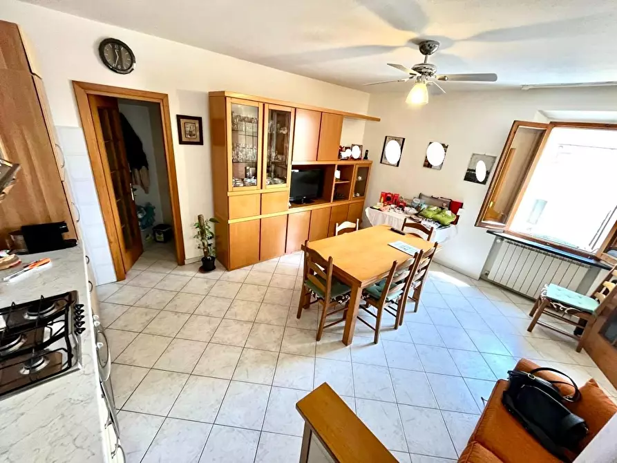 Immagine 3 di Porzione di casa in vendita  a Montopoli In Val D'arno