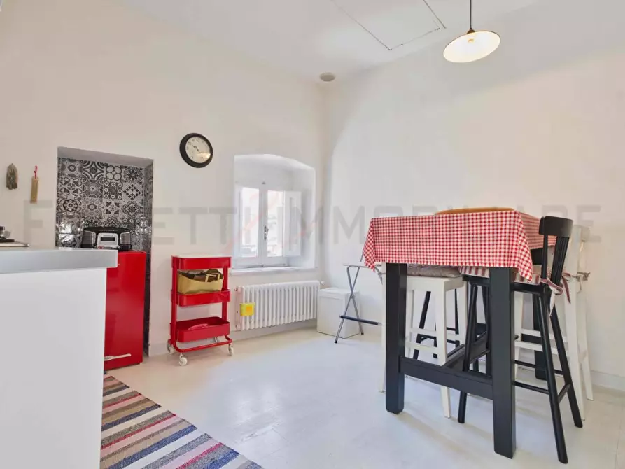 Immagine 16 di Appartamento in vendita  a Suvereto