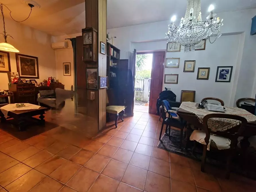 casa indipendente in vendita a Carrara in zona Nazzano