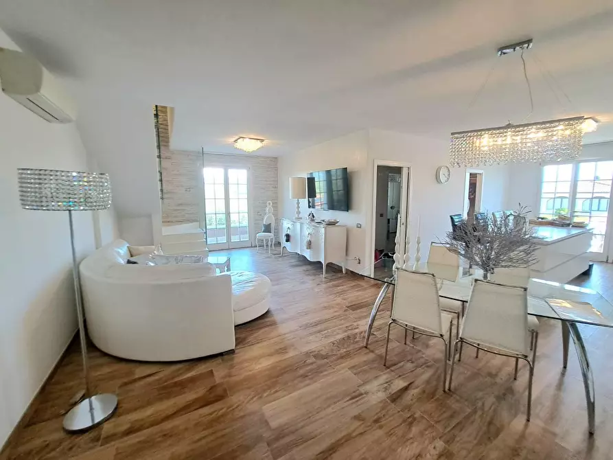 Immagine 4 di Casa bifamiliare in vendita  a Vinci