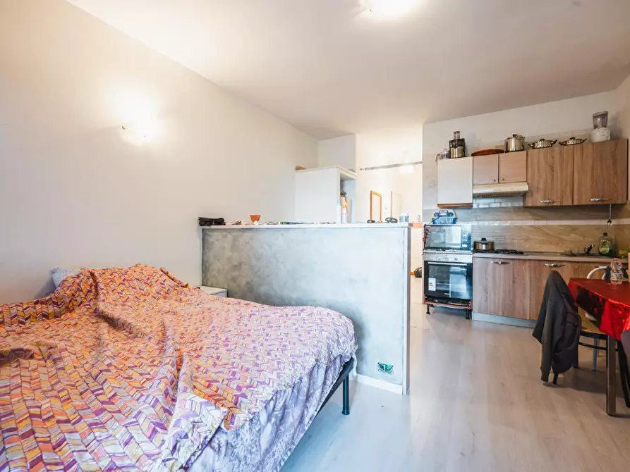 Immagine 7 di Appartamento in vendita  a Reggio Nell'emilia