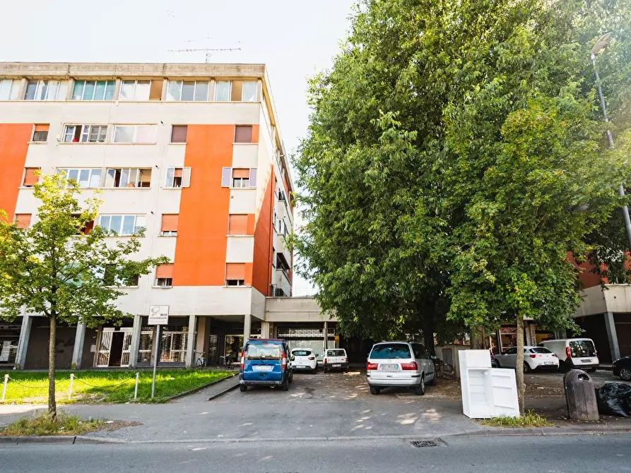 Immagine 12 di Appartamento in vendita  a Reggio Nell'emilia