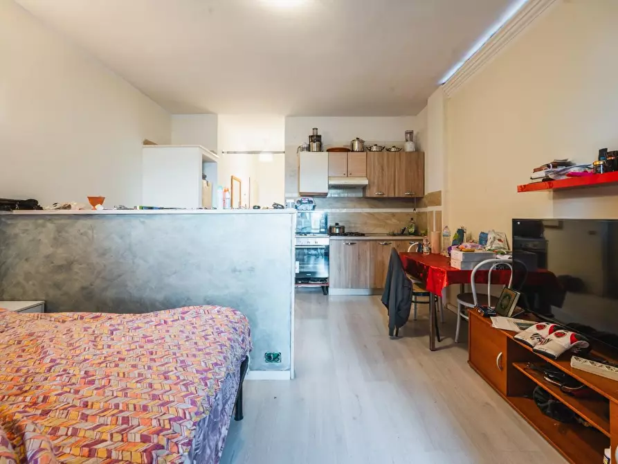 Immagine 6 di Appartamento in vendita  a Reggio Nell'emilia