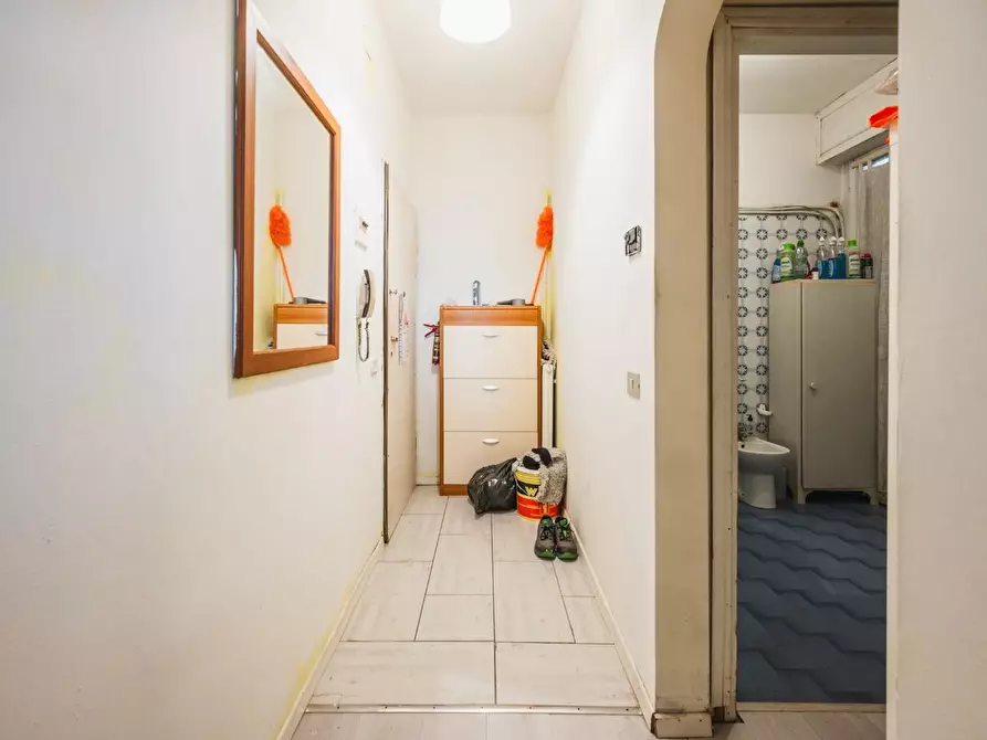 Immagine 8 di Appartamento in vendita  a Reggio Nell'emilia