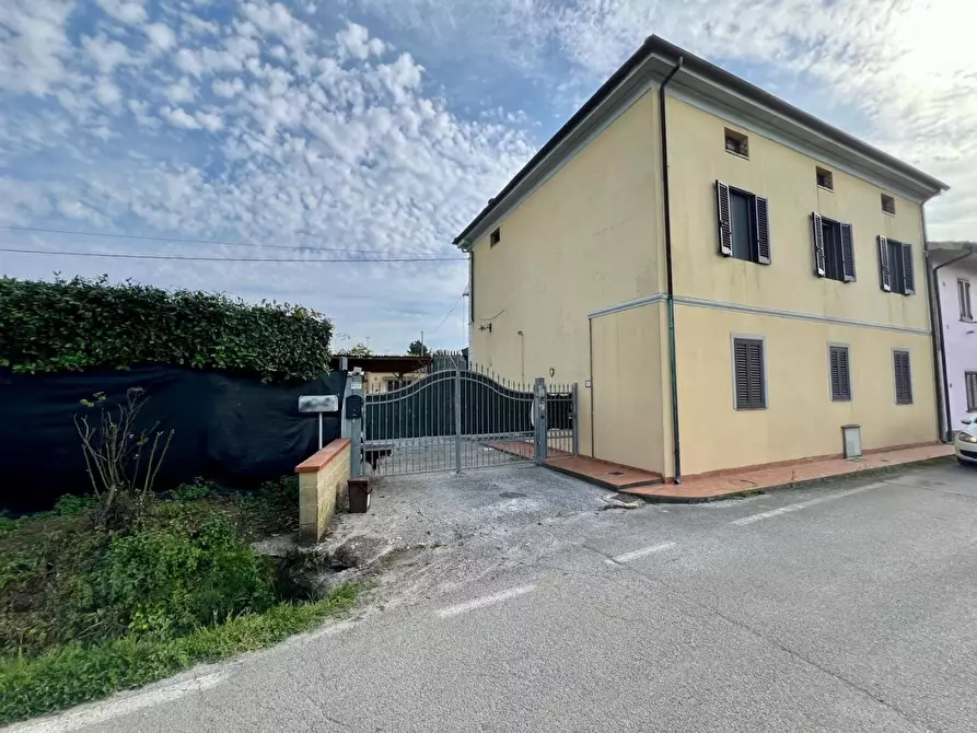 Immagine 59 di Appartamento in vendita  a Vecchiano