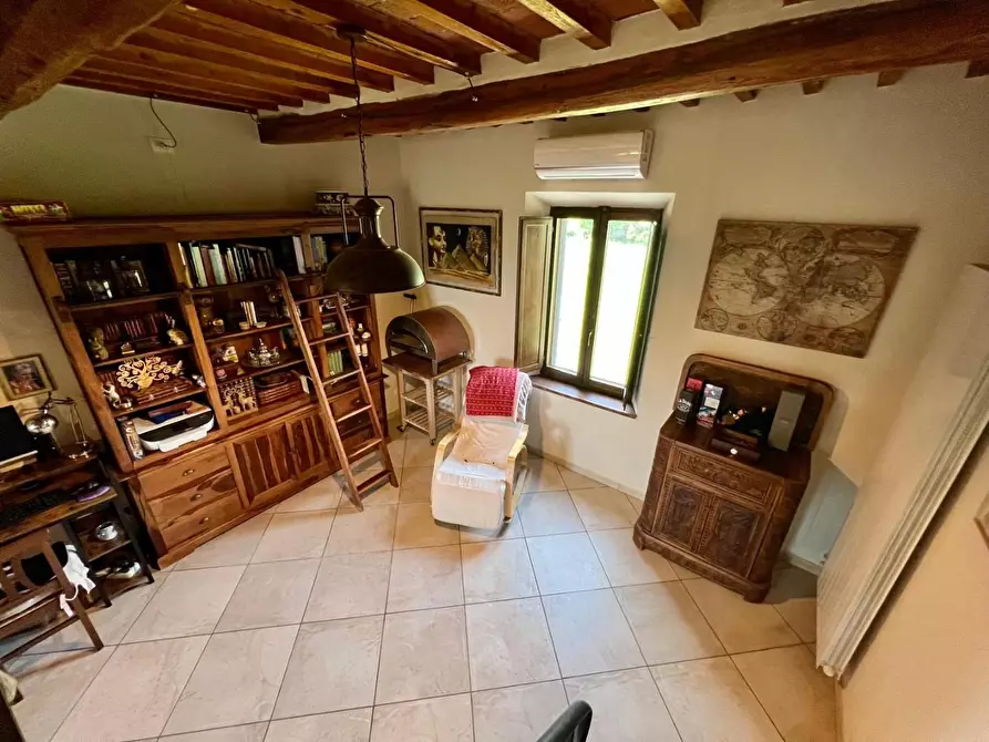 Immagine 42 di Appartamento in vendita  a Vecchiano