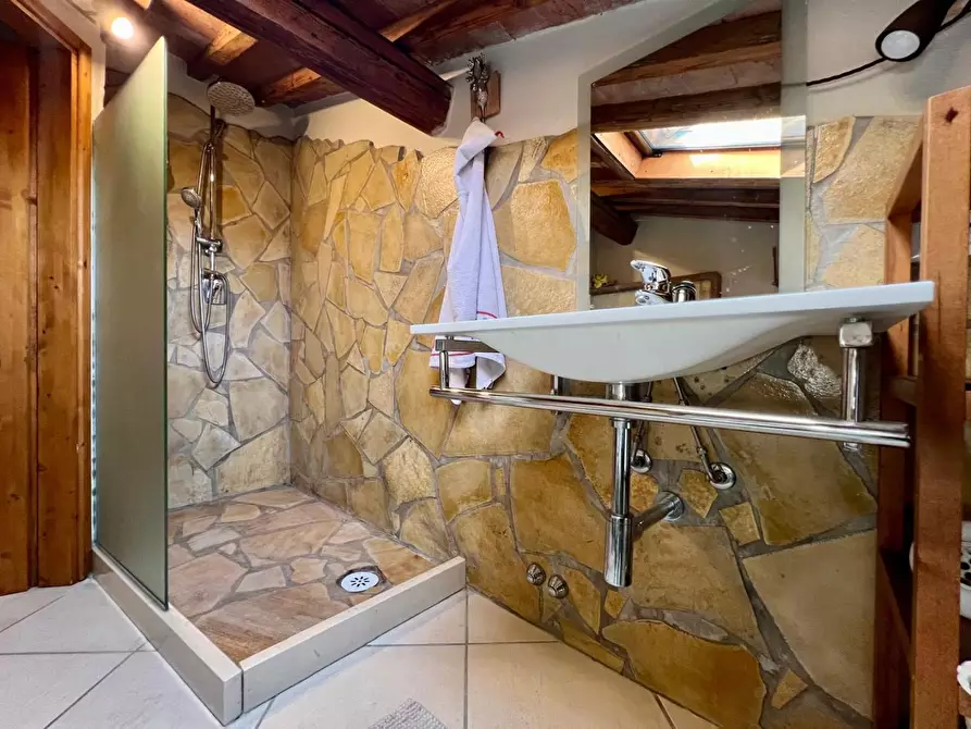 Immagine 46 di Appartamento in vendita  a Vecchiano