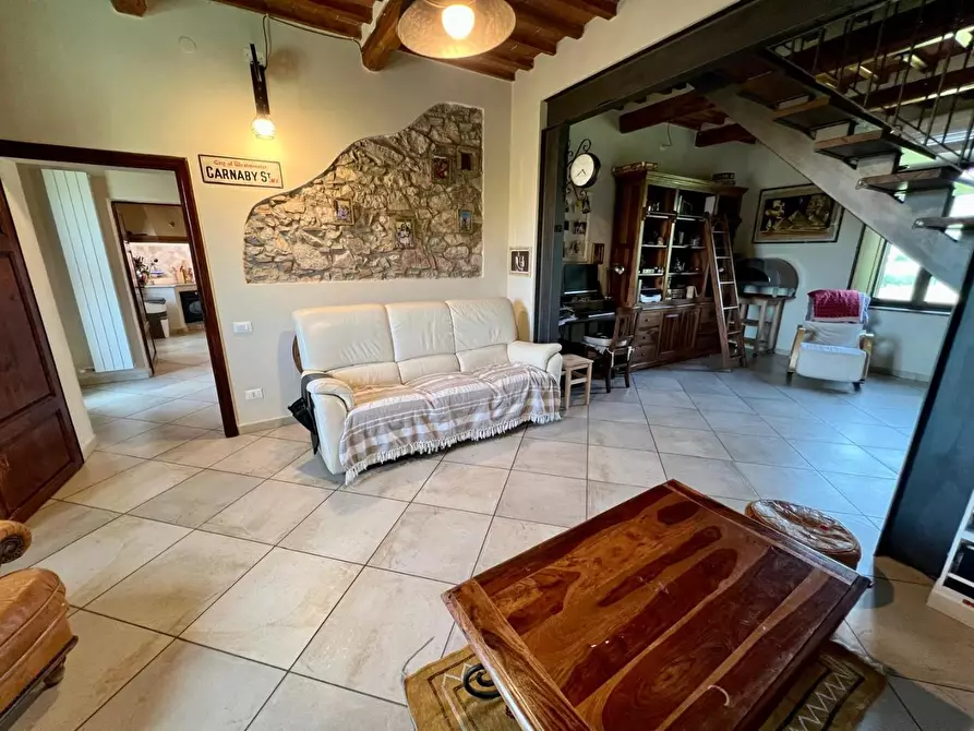 Immagine 35 di Appartamento in vendita  a Vecchiano