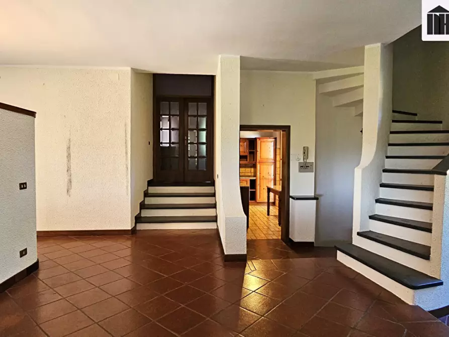 Immagine 15 di Villa in vendita  a Santa Maria A Monte