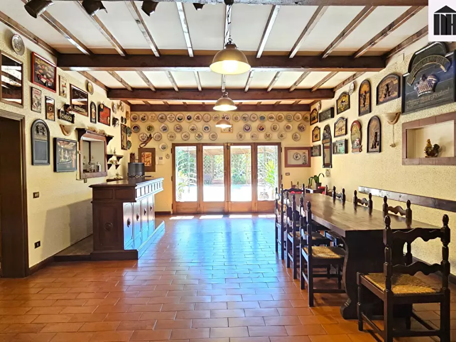 Immagine 23 di Villa in vendita  a Santa Maria A Monte