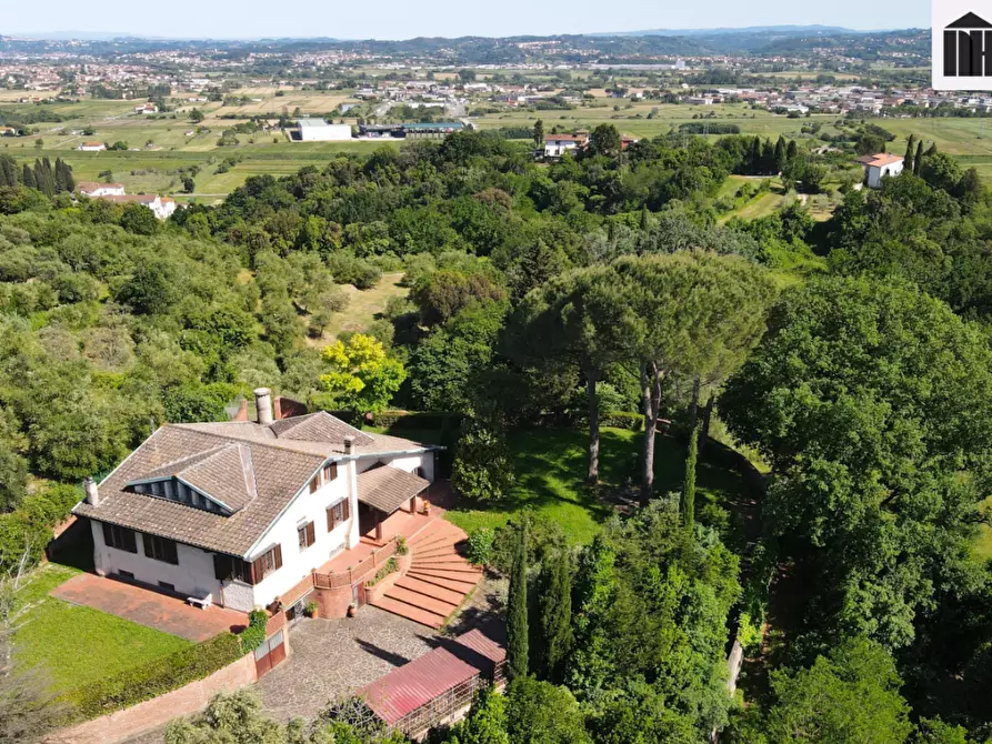 Immagine 3 di Villa in vendita  a Santa Maria A Monte