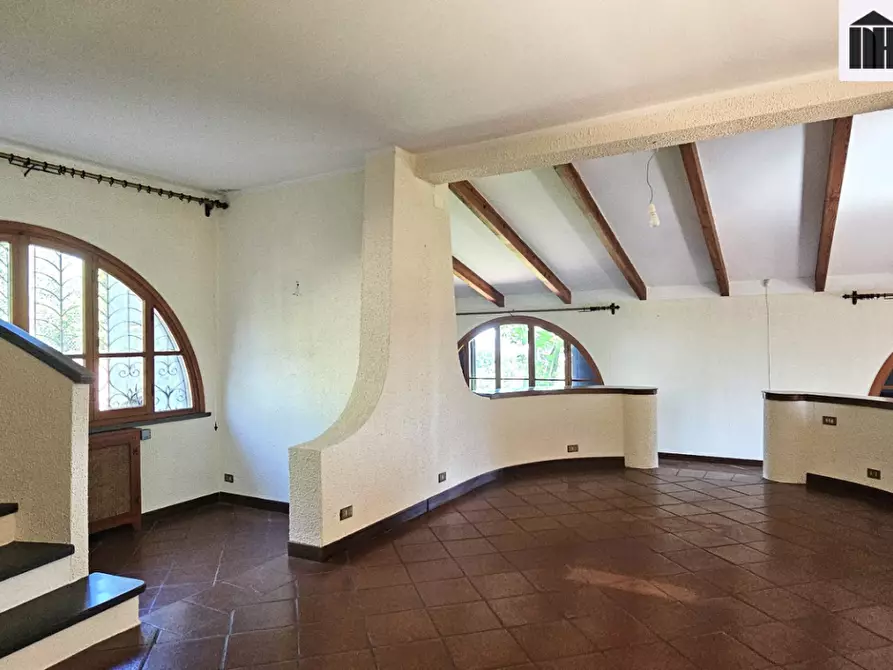 Immagine 13 di Villa in vendita  a Santa Maria A Monte