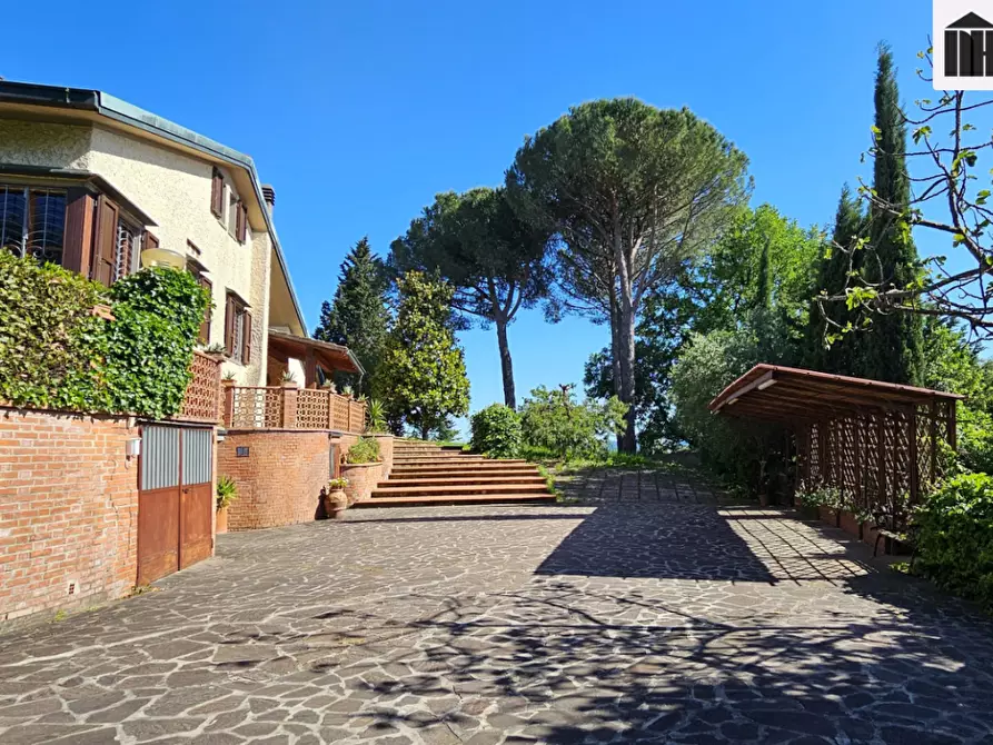 Immagine 6 di Villa in vendita  a Santa Maria A Monte