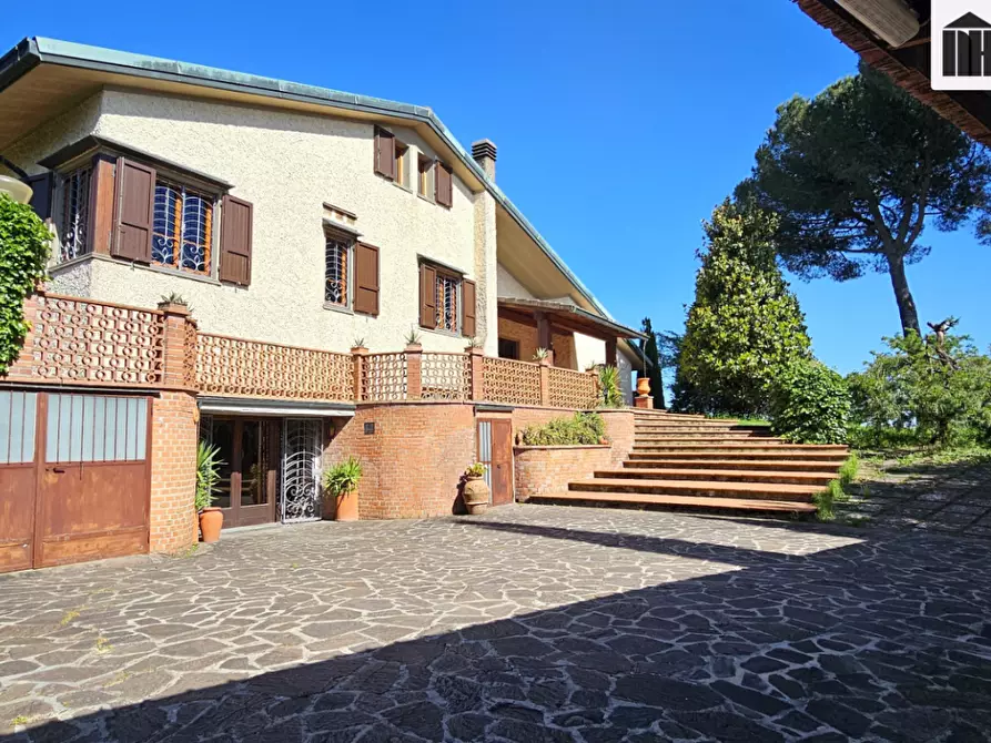 Immagine 10 di Villa in vendita  a Santa Maria A Monte