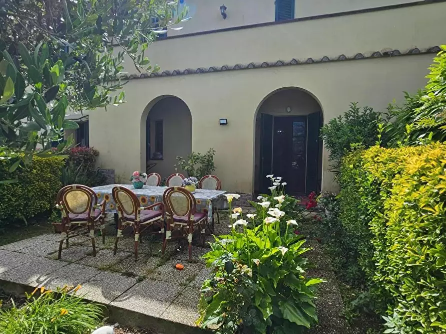 Immagine 11 di Appartamento in vendita  a Fauglia