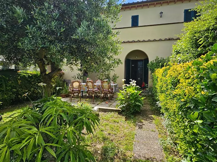 Immagine 10 di Appartamento in vendita  a Fauglia