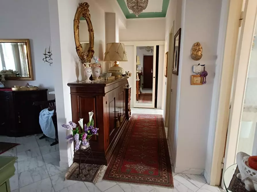 Immagine 13 di Appartamento in vendita  a Carrara