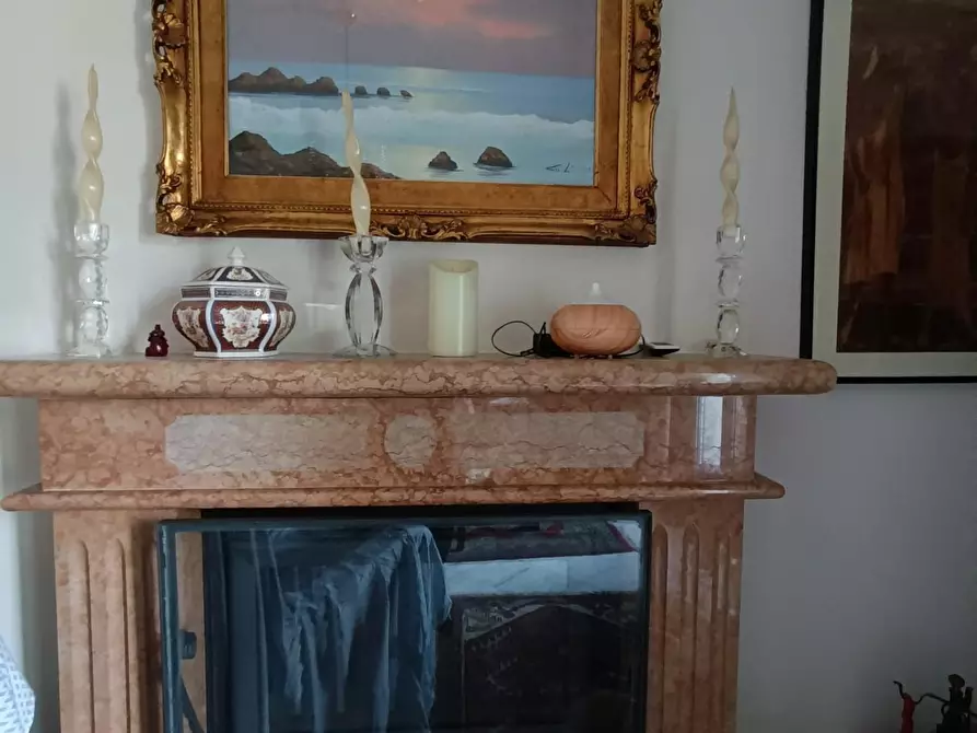 Immagine 6 di Appartamento in vendita  a Carrara