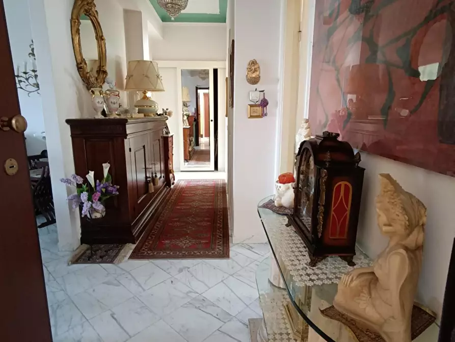 Immagine 11 di Appartamento in vendita  a Carrara