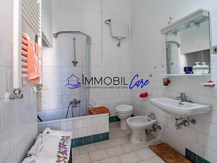 Immagine 18 di Appartamento in vendita  a Livorno