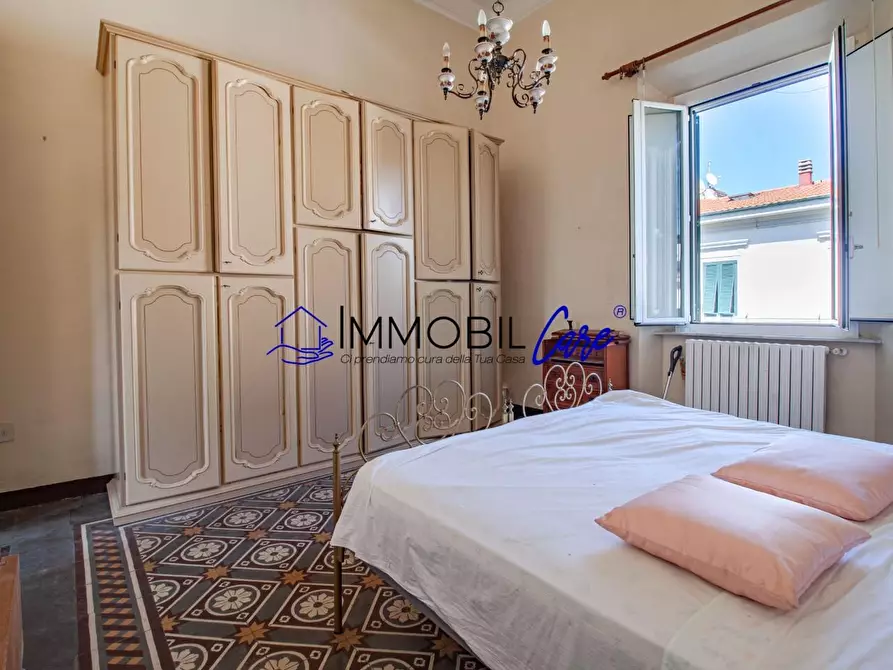 Immagine 21 di Appartamento in vendita  a Livorno