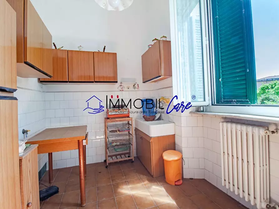 Immagine 6 di Appartamento in vendita  a Livorno